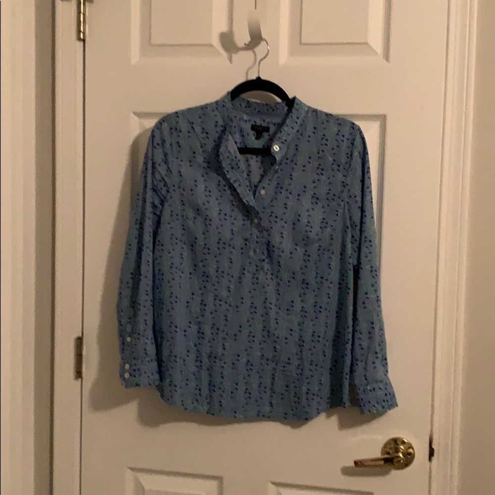 Long sleeve petite ladies button-down